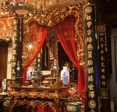 Nét đẹp bài trí ban thờ truyền thống và đạo hiếu của người Việt xưa